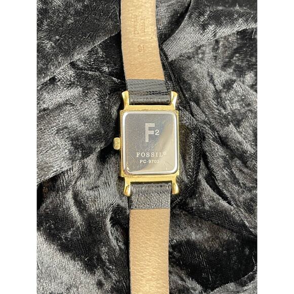 Vintage Fossil F2 Watch Roman Numeral Lizard Print Band Gold Toned - Picture 5 of 7